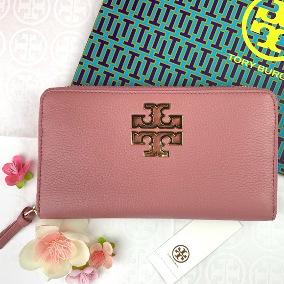 Tory Burch Handbags - 🌸Tory Burch Britten Zip Continental Wallet